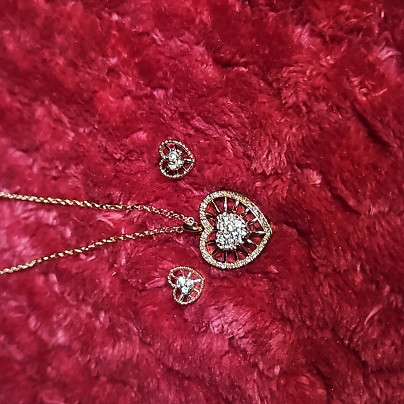 Avon, set of earrings and necklace - Picture 3 of 8